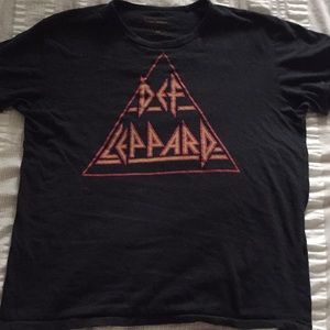 Def Leppard shirt